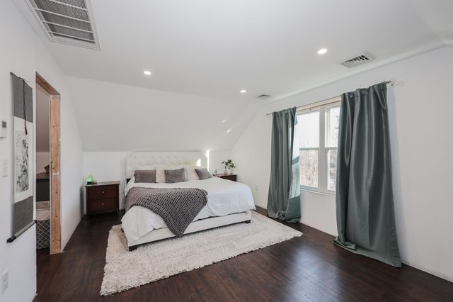 4 Ash Street, Londonderry, NH 03053