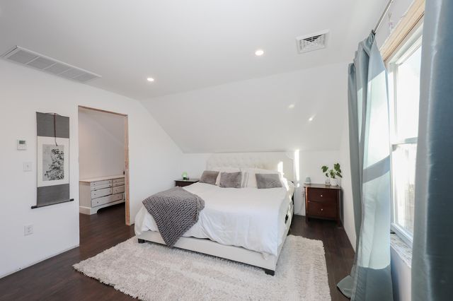 4 Ash Street, Londonderry, NH 03053