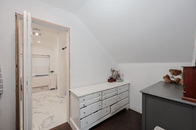 4 Ash Street, Londonderry, NH 03053