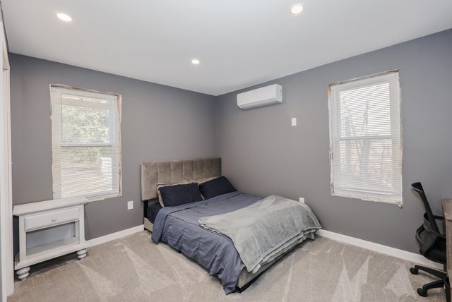 4 Ash Street, Londonderry, NH 03053