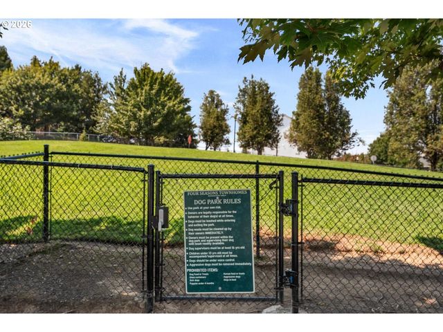 1952 Ne 117TH Ct, Vancouver, WA 98684