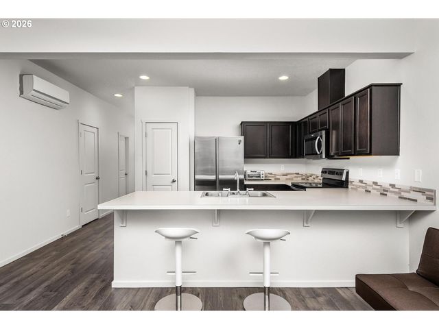 1952 Ne 117TH Ct, Vancouver, WA 98684