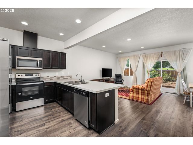 1952 Ne 117TH Ct, Vancouver, WA 98684