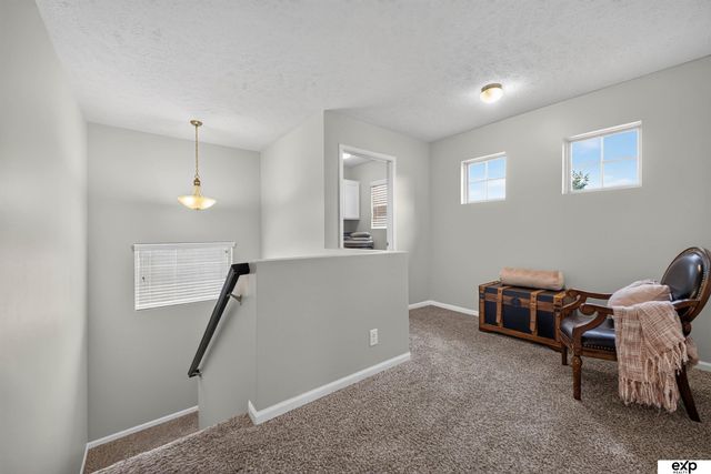 8123 S 190th Avenue, Omaha, NE 68136