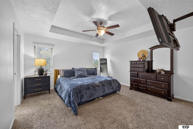8123 S 190th Avenue, Omaha, NE 68136