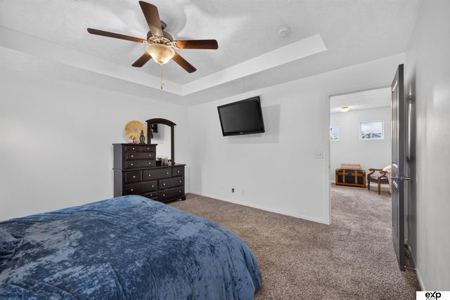8123 S 190th Avenue, Omaha, NE 68136