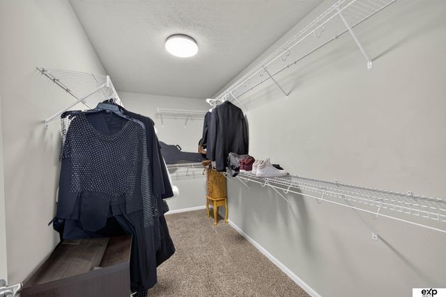 8123 S 190th Avenue, Omaha, NE 68136