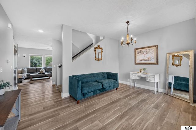 8123 S 190th Avenue, Omaha, NE 68136
