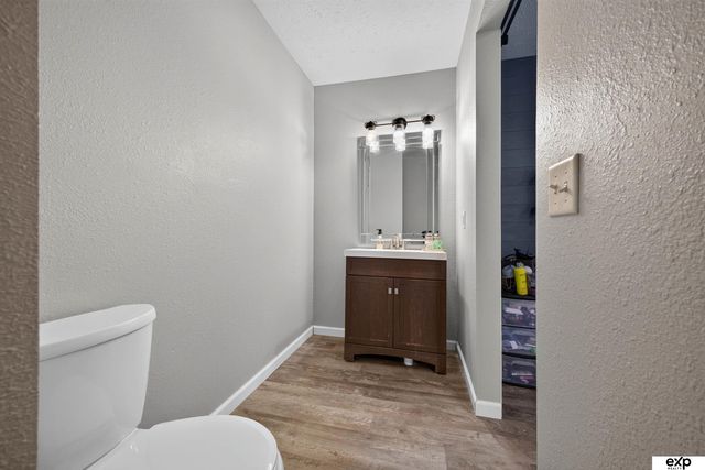 8123 S 190th Avenue, Omaha, NE 68136