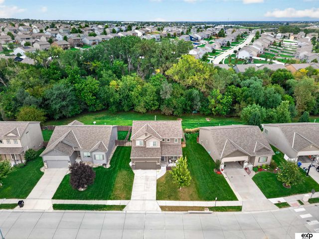 8123 S 190th Avenue, Omaha, NE 68136