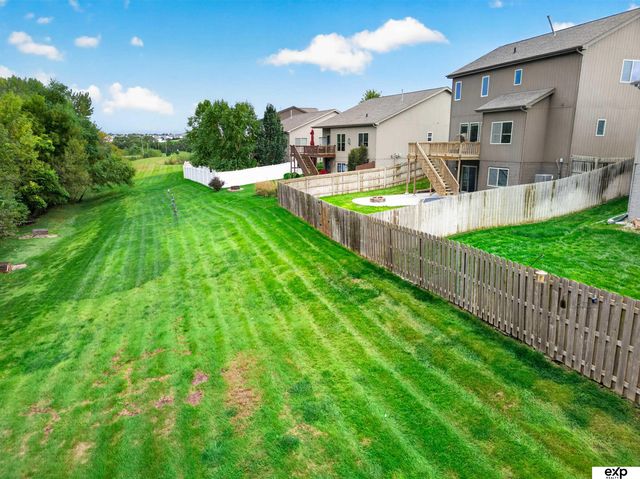 8123 S 190th Avenue, Omaha, NE 68136