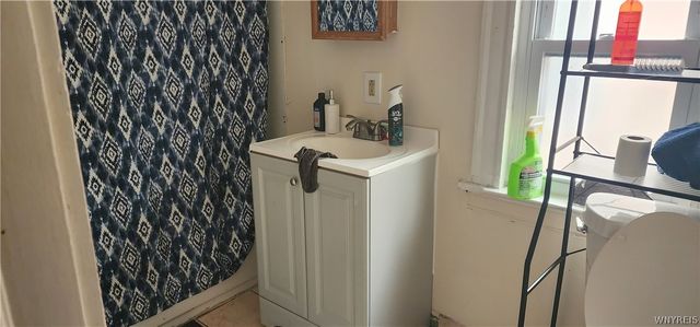 1806 Ferry Avenue, Niagara Falls, NY 14301