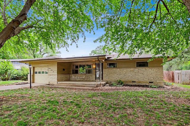 1322 N Lakeview Dr., Derby, KS 67037