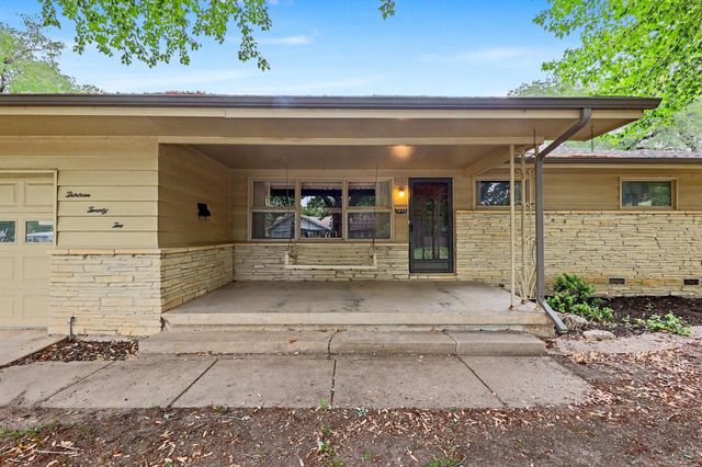 1322 N Lakeview Dr., Derby, KS 67037