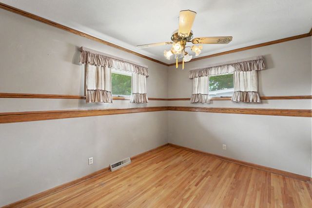 1322 N Lakeview Dr., Derby, KS 67037
