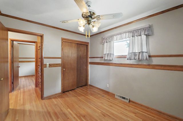 1322 N Lakeview Dr., Derby, KS 67037