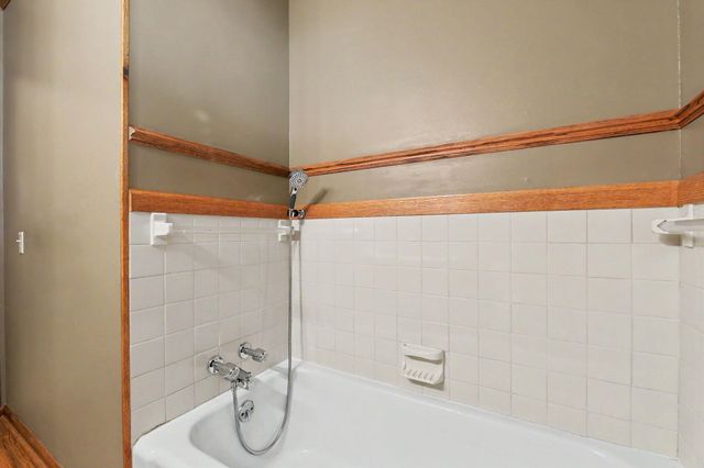 1322 N Lakeview Dr., Derby, KS 67037