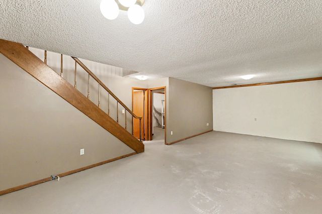 1322 N Lakeview Dr., Derby, KS 67037