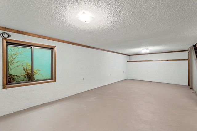1322 N Lakeview Dr., Derby, KS 67037