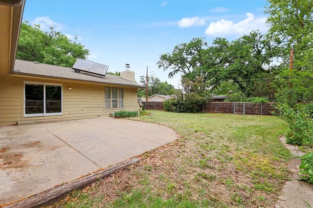 1322 N Lakeview Dr., Derby, KS 67037