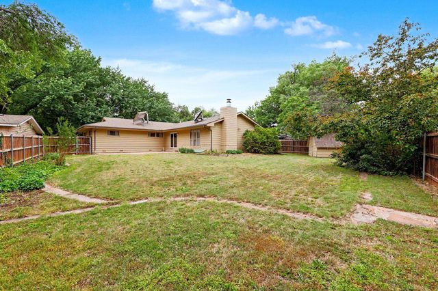 1322 N Lakeview Dr., Derby, KS 67037