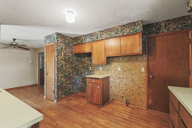 1322 N Lakeview Dr., Derby, KS 67037