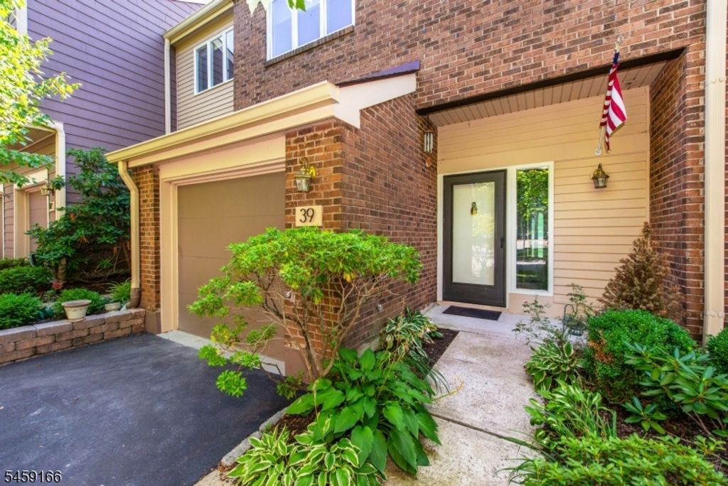 39 Chelsea Ct, Madison Boro, NJ 07940 — exterior