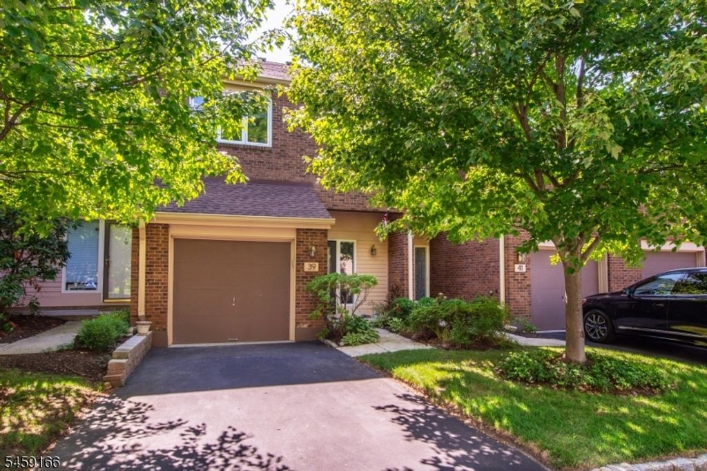 39 Chelsea Ct, Madison Boro, NJ 07940 — photo 2
