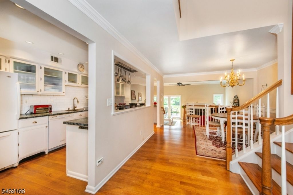 39 Chelsea Ct, Madison Boro, NJ 07940 — photo 4