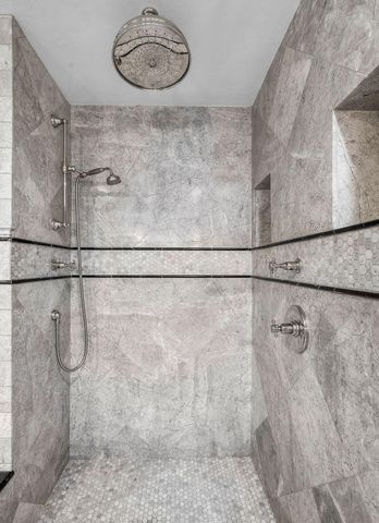 107 NW Drake Road, Bend, OR 97703