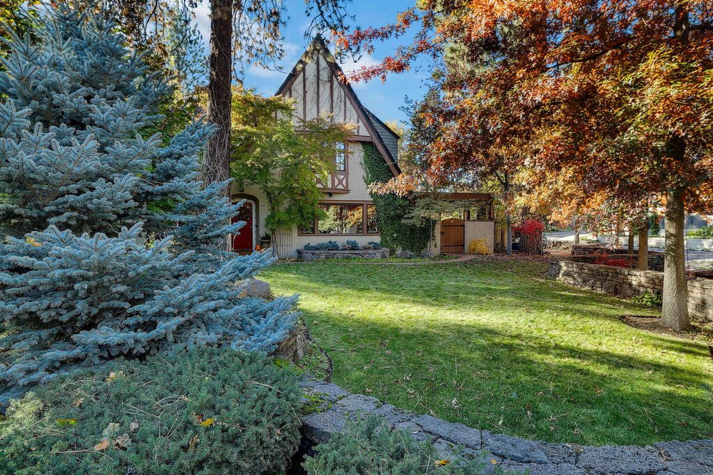 107 NW Drake Road, Bend, OR 97703