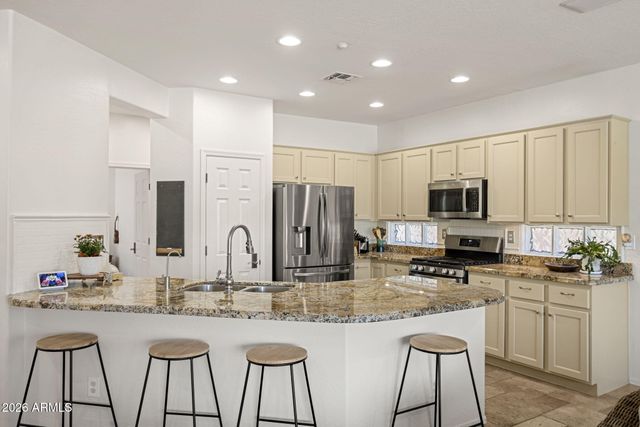 2330 W MUIRFIELD Drive, Anthem, AZ 85086