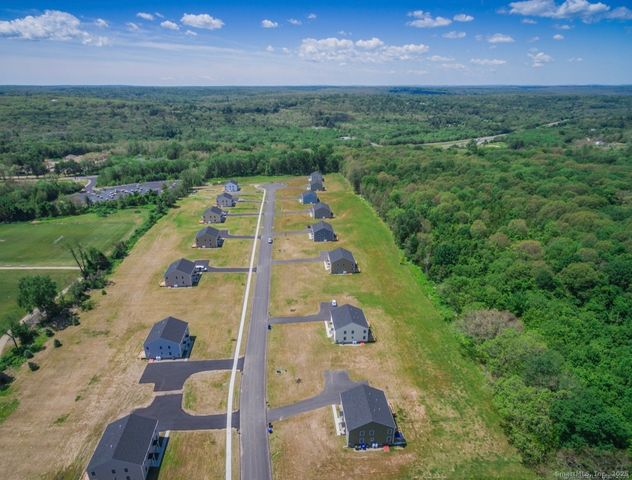 13 Nature Avenue A, Colchester, CT 06415