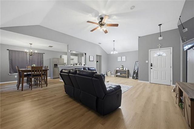 7925 Wolf Dr, Corpus Christi, TX 78414