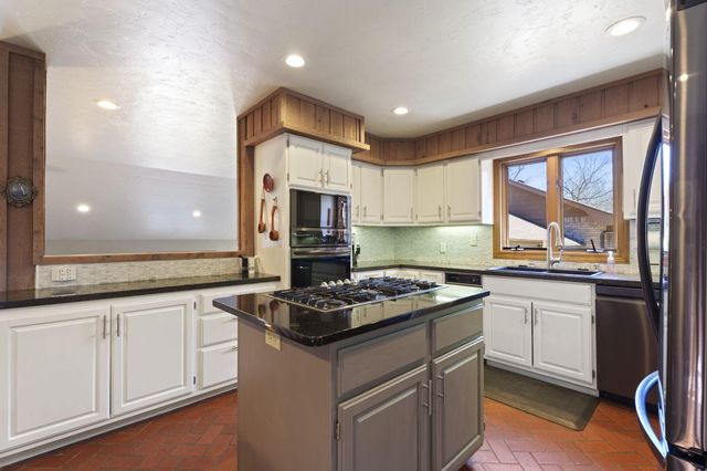 58990 E 332 Road, Jay, OK 74346