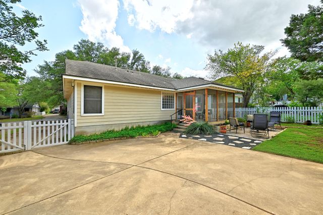 141 Morrell, Kyle, TX 78640