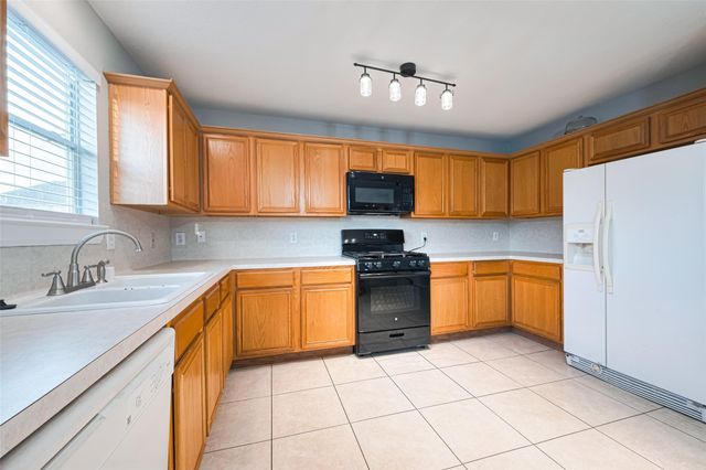 1822 Karsen Drive, Houston, TX 77049