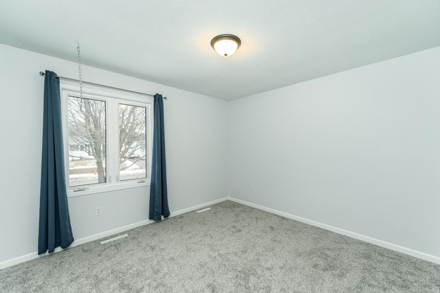 164 36th Avenue NW, Rochester, MN 55901