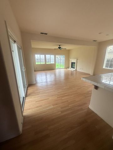 2244 Jane Ellen Dr, Stockton, CA 95212