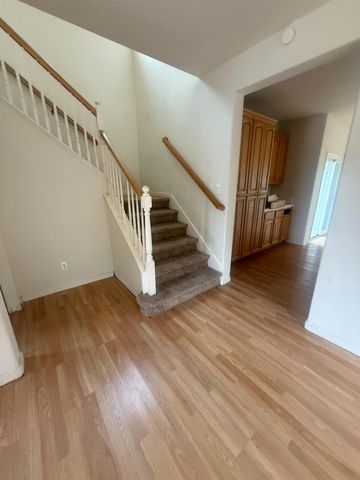 2244 Jane Ellen Dr, Stockton, CA 95212