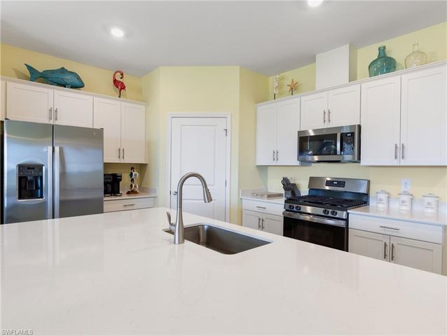 20737 Napa LOOP, Estero, FL 33928