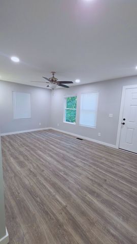 1080 Veterans Rd, E, Ashland City, TN 37015
