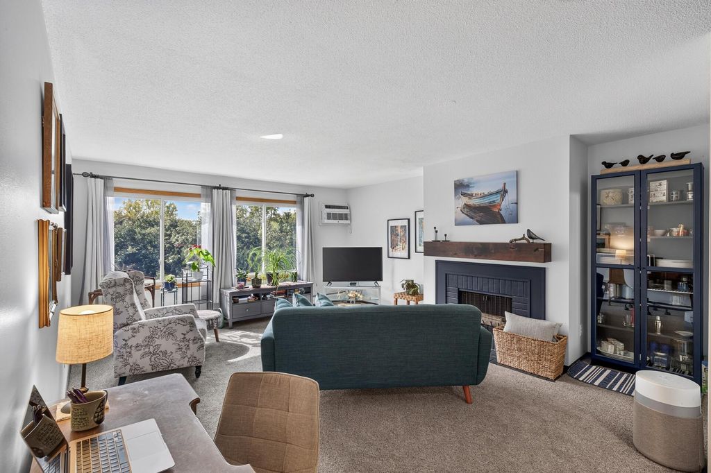 10311 Cedar Lake Road 313, Minnetonka, MN 55305 — photo 5