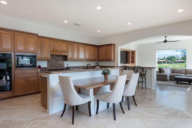 136 Royal Saint Georges Way, Rancho Mirage, CA 92270