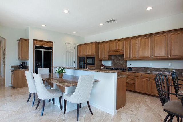 136 Royal Saint Georges Way, Rancho Mirage, CA 92270