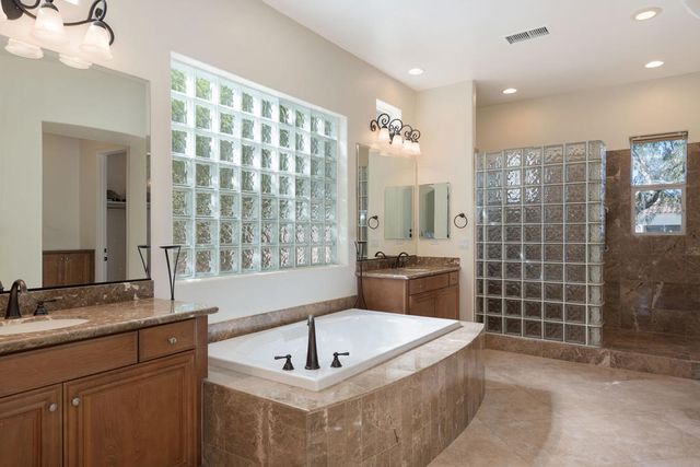 136 Royal Saint Georges Way, Rancho Mirage, CA 92270