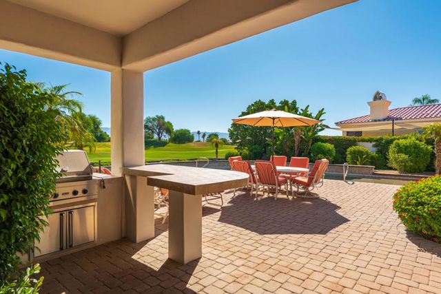 136 Royal Saint Georges Way, Rancho Mirage, CA 92270