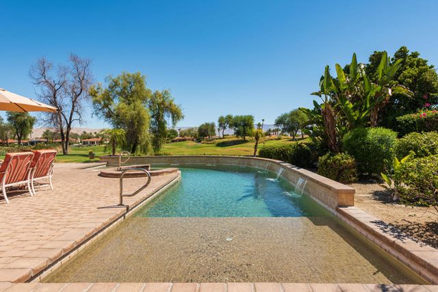 136 Royal Saint Georges Way, Rancho Mirage, CA 92270