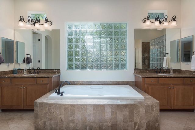 136 Royal Saint Georges Way, Rancho Mirage, CA 92270