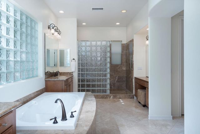 136 Royal Saint Georges Way, Rancho Mirage, CA 92270